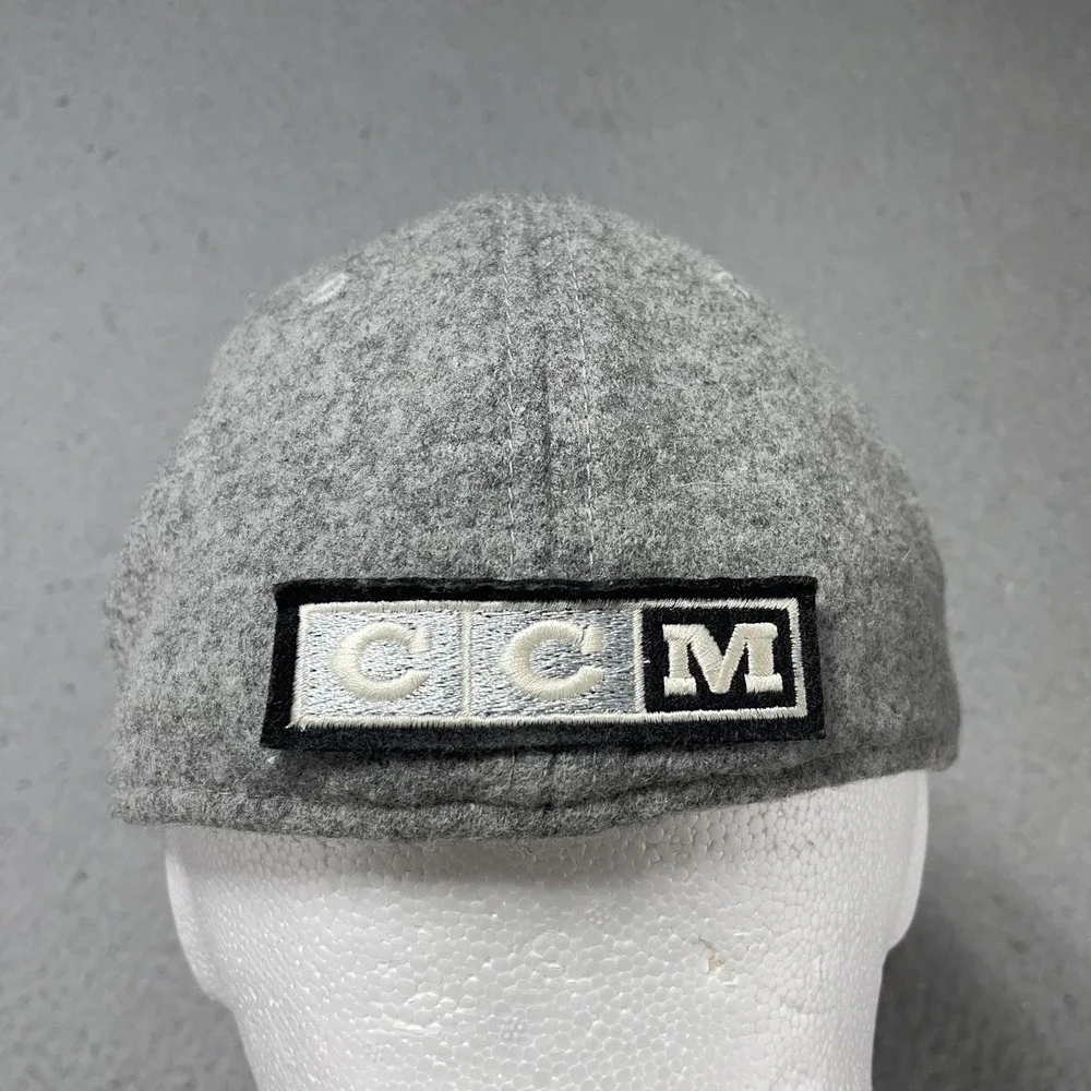 Los Angeles Kings Hat‎ Cap Fitted Mens S/M Gray NHL Hockey CCM Wool Stretch